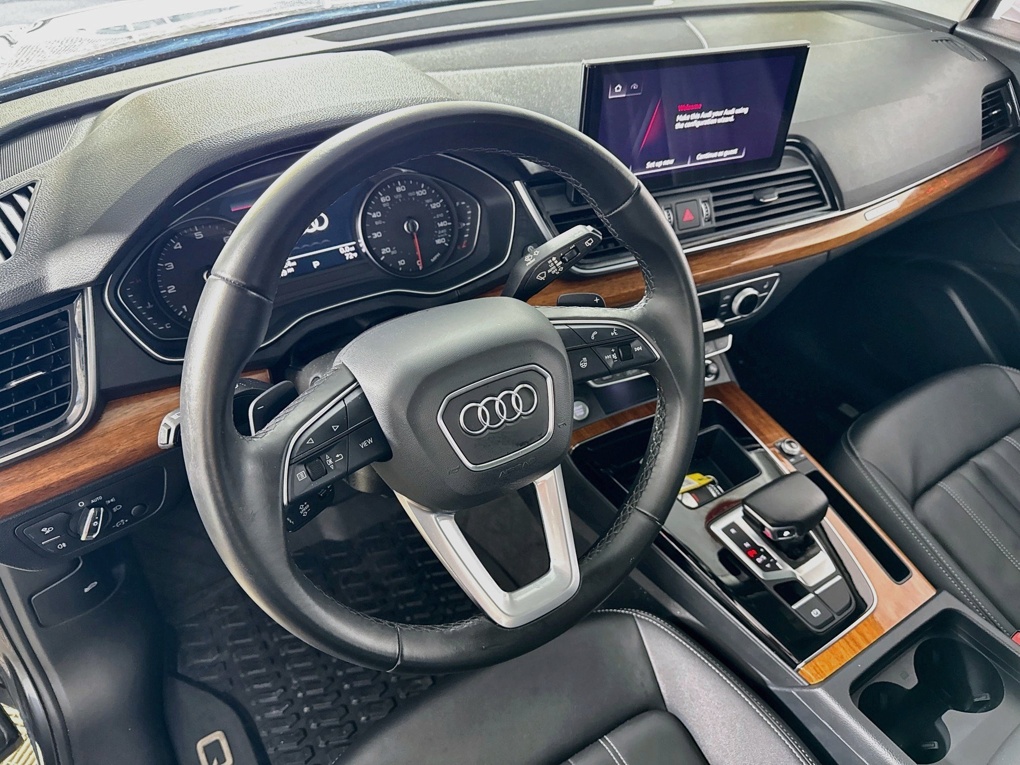 Used 2023 Audi Q5 2.0T Premium w/ Convenience Package AWD/4WD image 12