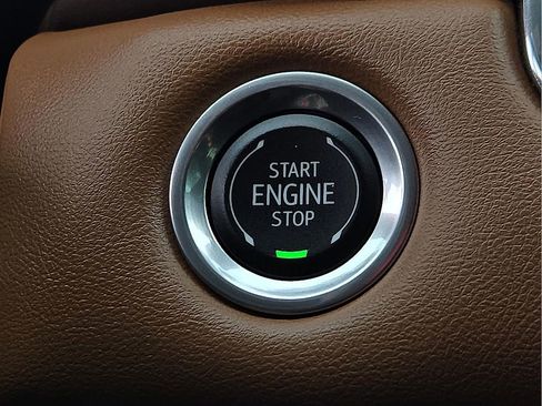 Used 2024 GMC Canyon AT4 w/ AT4 Premium Package image 17