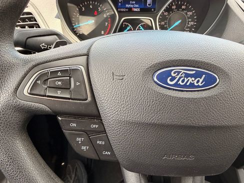 Used 2017 Ford Escape SE FWD image 21