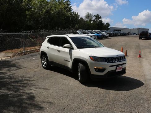 Used 2020 Jeep Compass Latitude w/ Popular Equipment Group FWD image 7