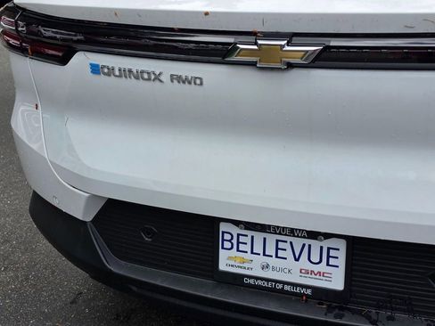 New 2026 Chevrolet Equinox EV LT AWD/4WD image 13