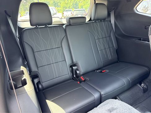 New 2026 Buick Enclave Avenir w/ Super Cruise Package AWD/4WD image 7