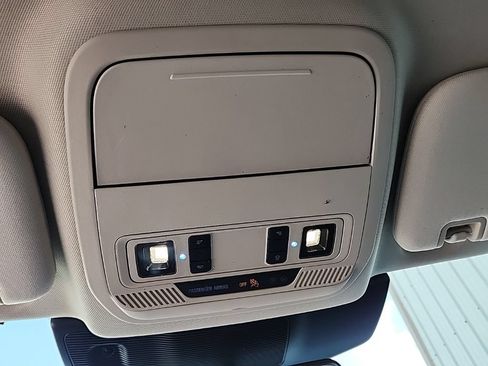 Used 2022 Ford Explorer 4WD image 25