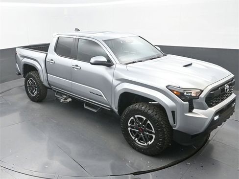 Used 2025 Toyota Tacoma TRD Sport image 27