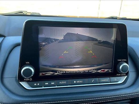 Certified 2023 Nissan Rogue SV image 25