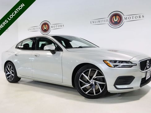 Used 2020 Volvo S60 T6 Momentum AWD/4WD image 1