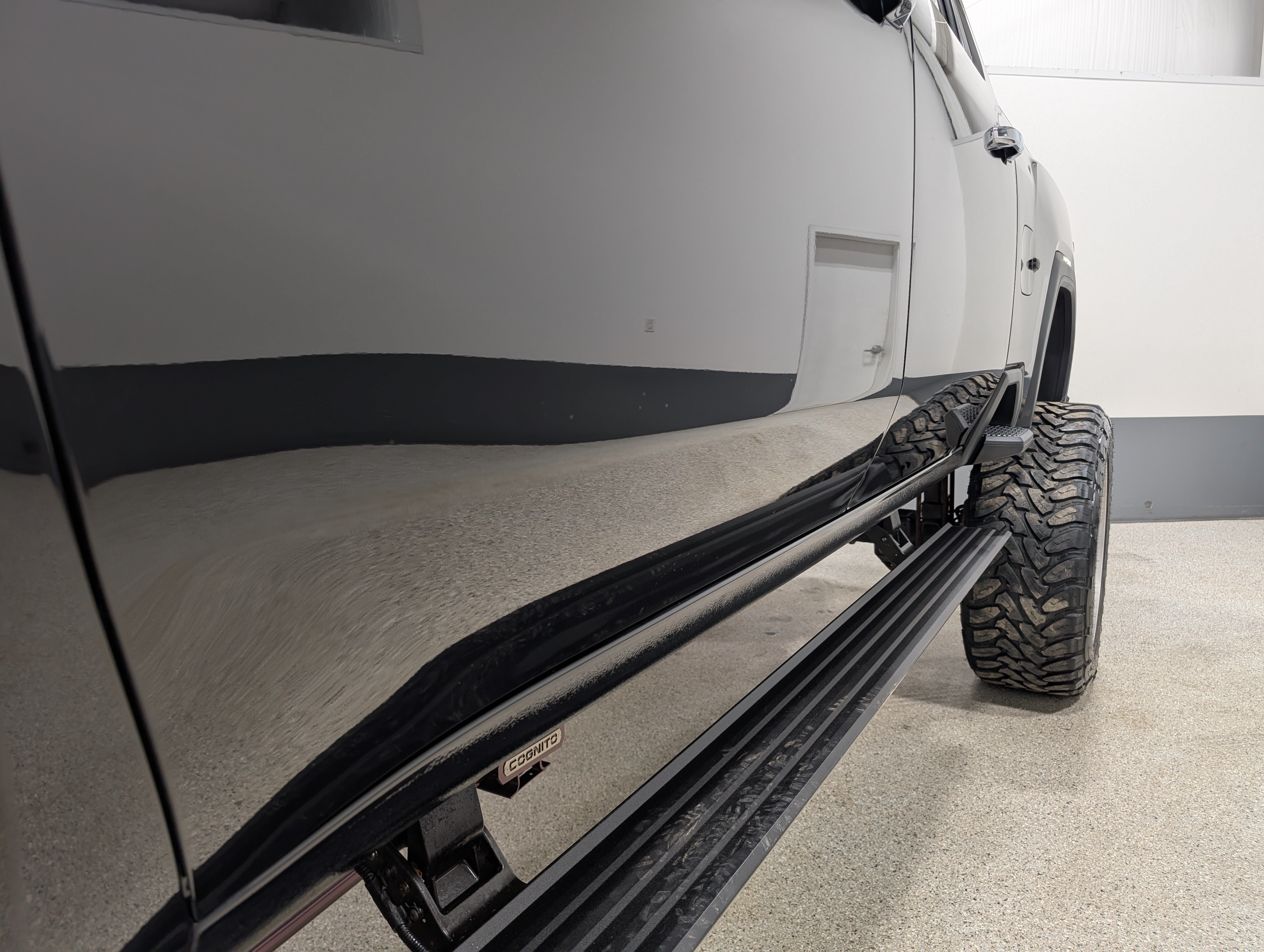 Used 2024 GMC Sierra 2500 Denali Ultimate AWD/4WD image 9
