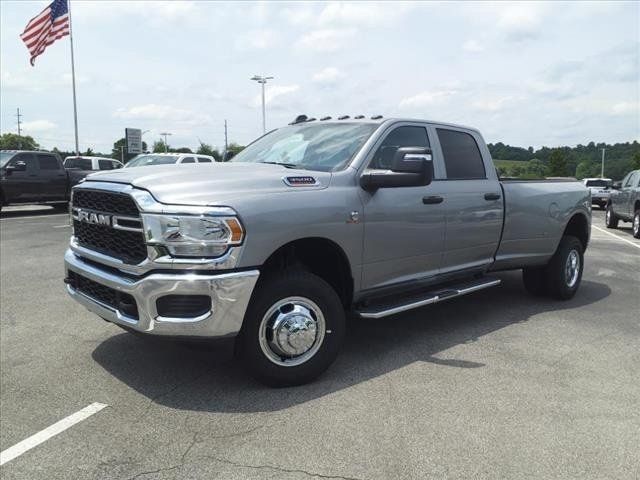 New 2024 RAM 3500 Tradesman w/ Chrome Appearance Group AWD/4WD image 2