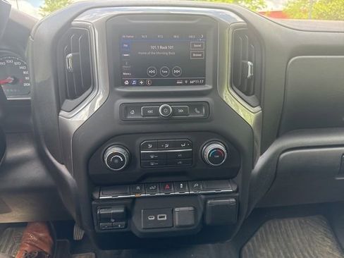 Used 2021 Chevrolet Silverado 1500 Custom AWD/4WD image 10