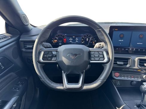 Used 2024 Ford Mustang Coupe image 12