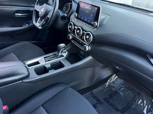 Used 2023 Nissan Sentra SV FWD image 17