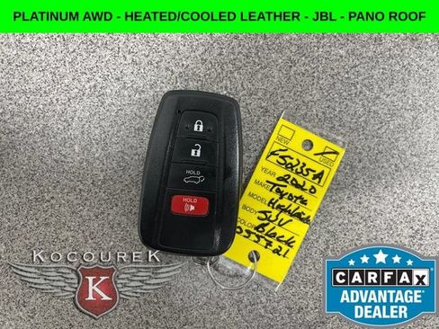 Used 2020 Toyota Highlander Platinum AWD/4WD image 26