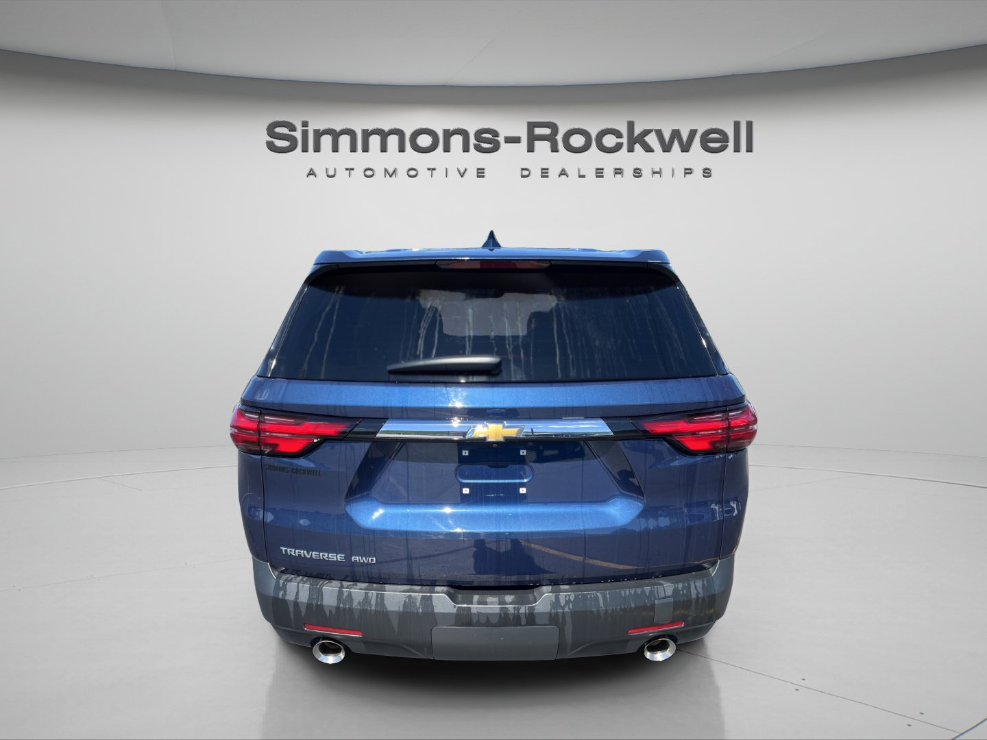 Used 2023 Chevrolet Traverse LS AWD/4WD image 4