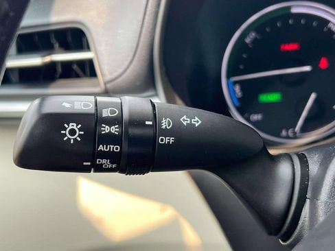 Certified 2024 Toyota Sienna Limited AWD/4WD image 29