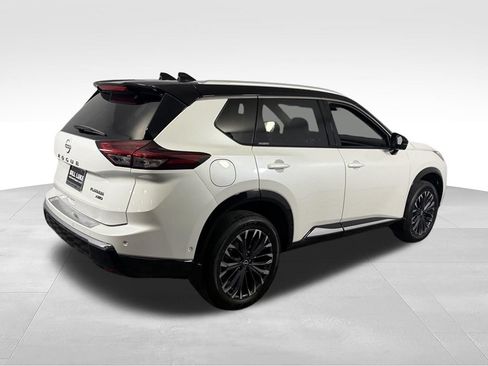 Used 2025 Nissan Rogue Platinum w/ Tech Package AWD/4WD image 6