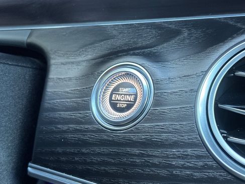 Used 2020 Mercedes-Benz E 350 Sedan image 34