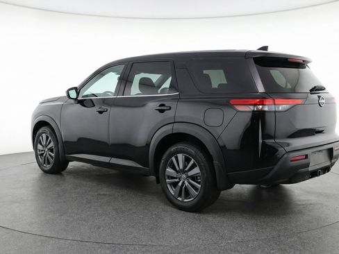 Used 2025 Nissan Pathfinder SV image 6