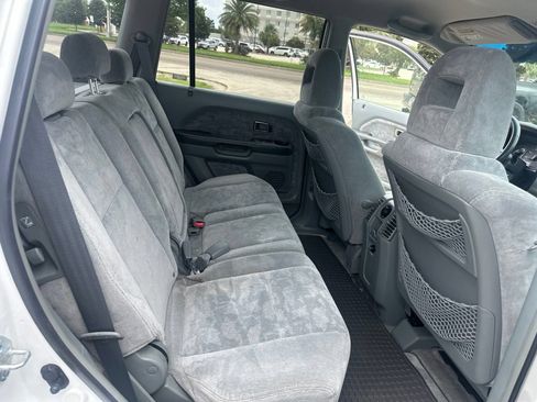 Used 2005 Honda Pilot EX image 12