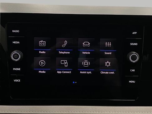 Used 2025 Volkswagen Taos SE image 21