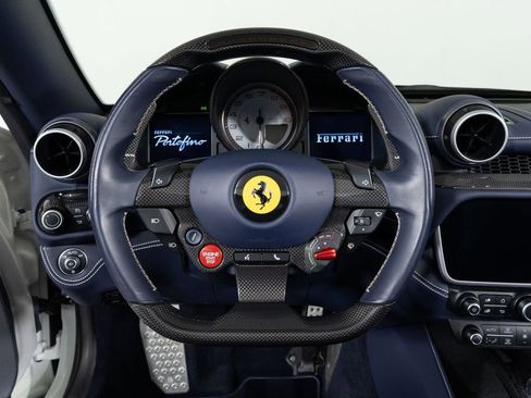 Used 2019 Ferrari Portofino image 34
