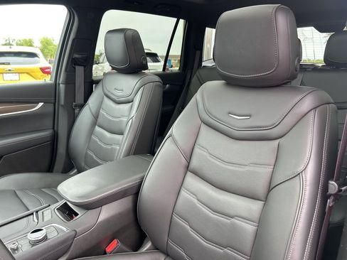 Used 2024 Cadillac XT6 Sport w/ Platinum Package image 25