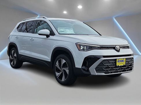 New 2026 Volkswagen Taos SE AWD/4WD image 3