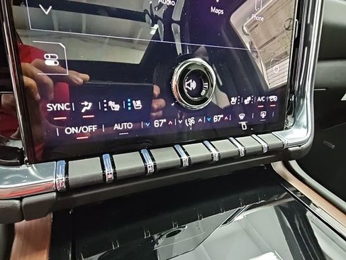 New 2026 GMC Yukon Denali w/ Sun & Power Step Package image 17