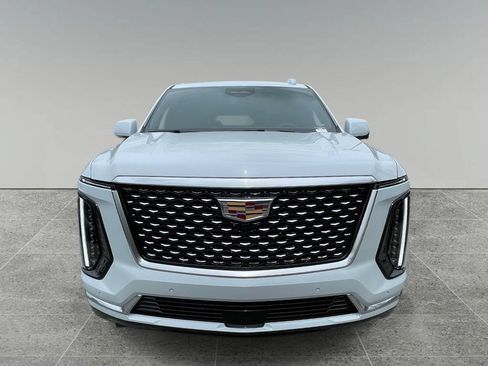 New 2026 Cadillac Escalade ESV Luxury AWD/4WD image 8