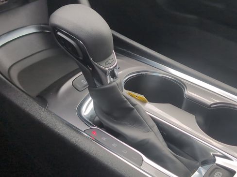 Used 2025 Chevrolet Malibu LT image 24