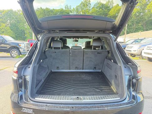 Used 2020 Porsche Cayenne AWD/4WD image 15
