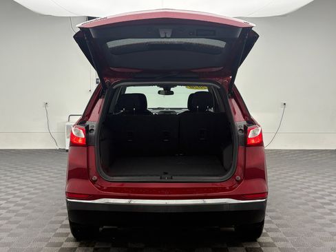 Used 2020 Chevrolet Equinox LT w/ Driver Convenience Package FWD image 9