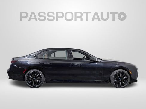 Used 2026 BMW i7 xDrive60 w/ Executive Package AWD/4WD image 8
