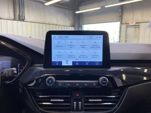 Used 2025 Ford Escape ST-Line image 40