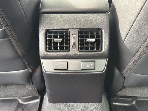 Used 2015 Subaru Legacy 3.6R Limited image 40