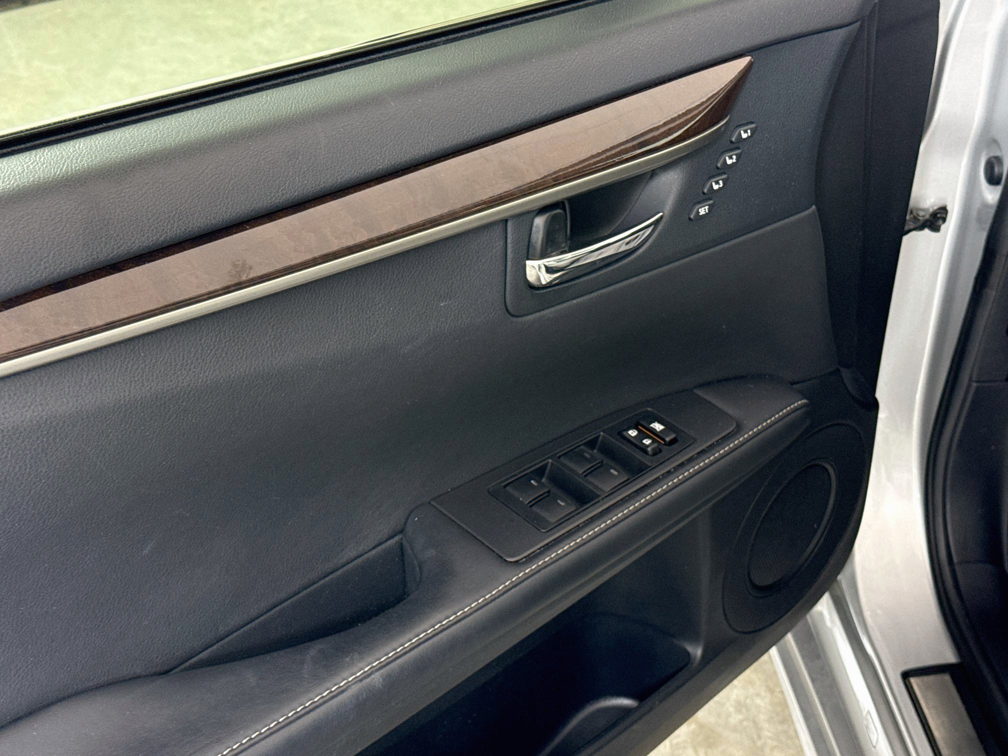 Used 2015 Lexus ES 350 w/ Luxury Package FWD image 20