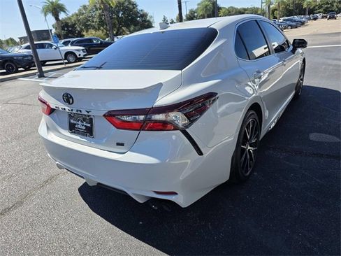 Used 2023 Toyota Camry SE image 6