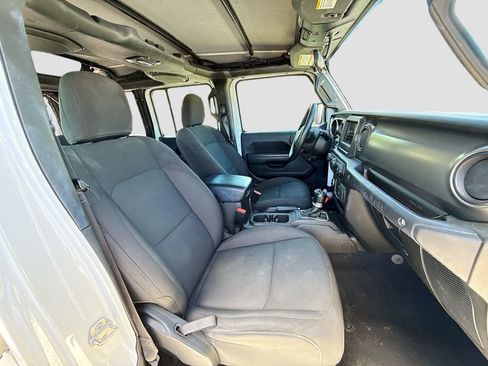 Used 2023 Jeep Wrangler Sport image 32