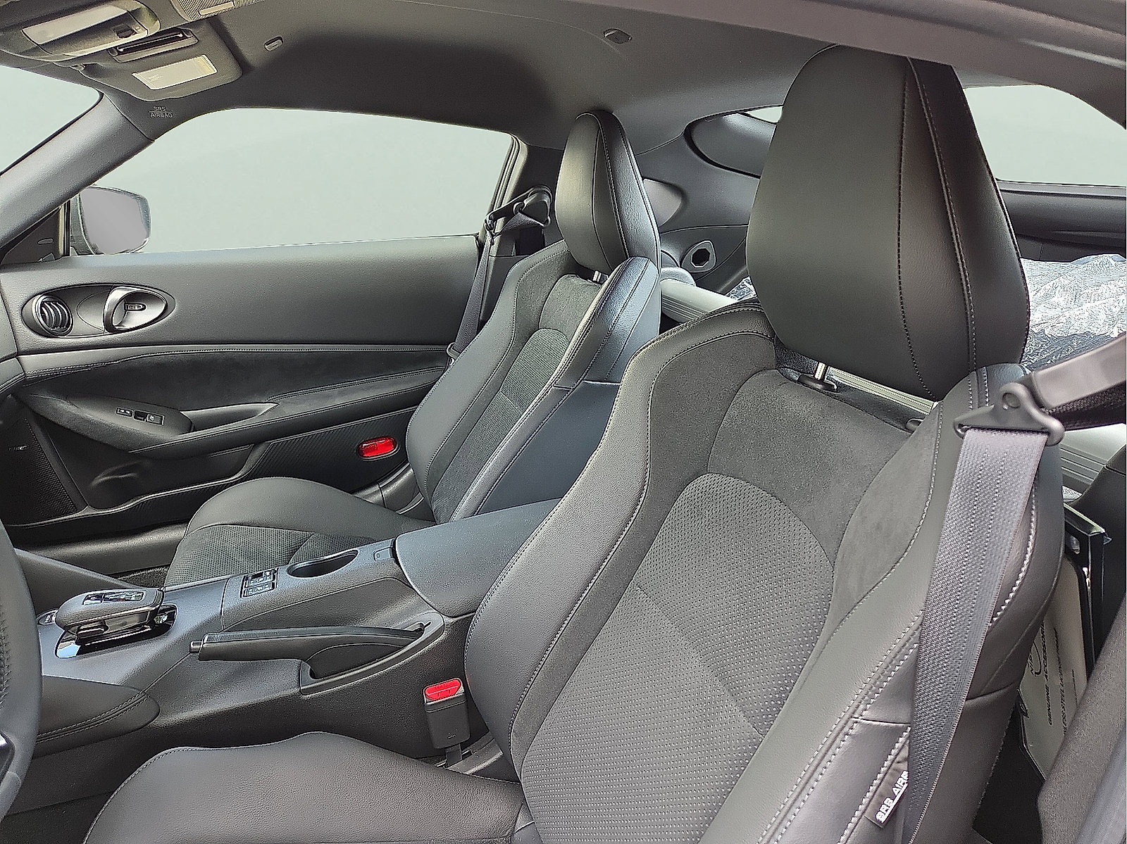 New 2024 Nissan Z Performance w/ Floor Mat Package RWD image 10