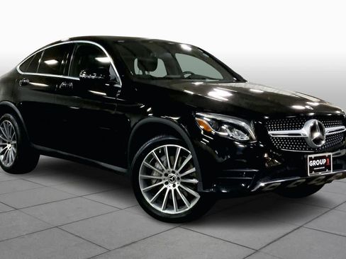 Used 2019 Mercedes-Benz GLC 300 4MATIC Coupe image 2