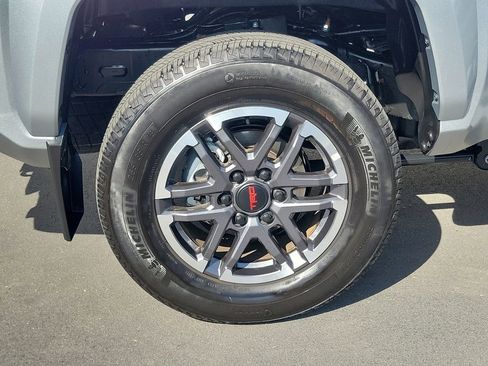 Used 2024 Toyota Tacoma TRD Sport RWD image 6