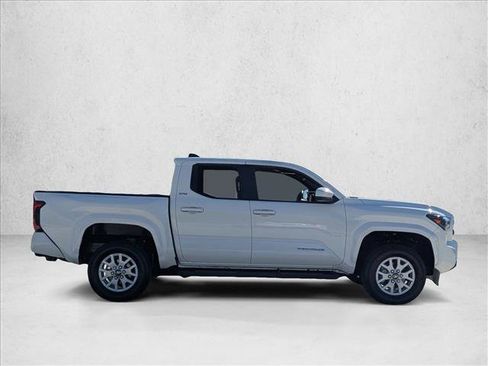 Used 2024 Toyota Tacoma SR5 image 4