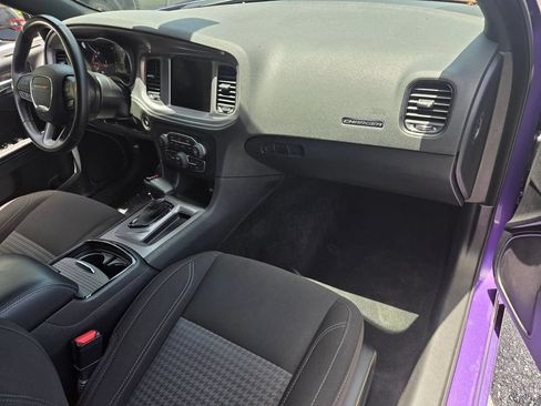 Used 2023 Dodge Charger SXT w/ Blacktop Package AWD/4WD image 18