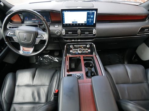 Used 2023 Lincoln Navigator L Reserve AWD/4WD image 14