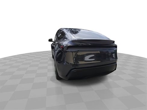 Used 2026 Tesla Model Y 2WD image 7