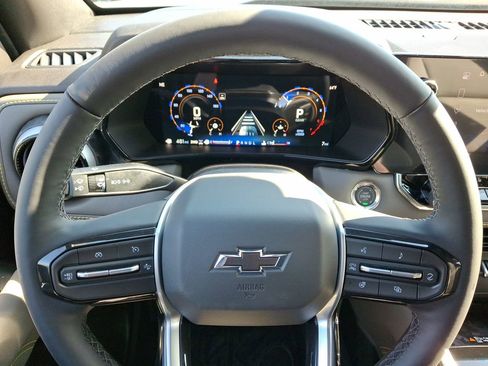 New 2026 Chevrolet Colorado ZR2 w/ Technology Package AWD/4WD image 17