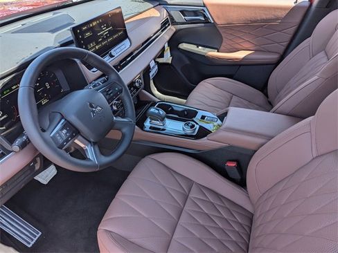 New 2025 Mitsubishi Outlander SEL image 10