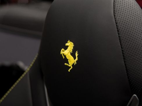 Used 2023 Ferrari Portofino M RWD image 26