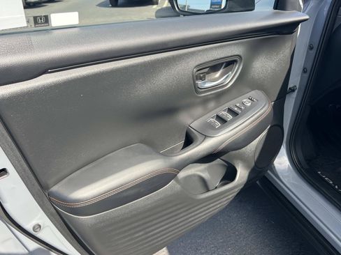 Certified 2025 Honda HR-V Sport image 6