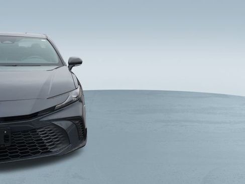Used 2025 Toyota Camry SE image 37