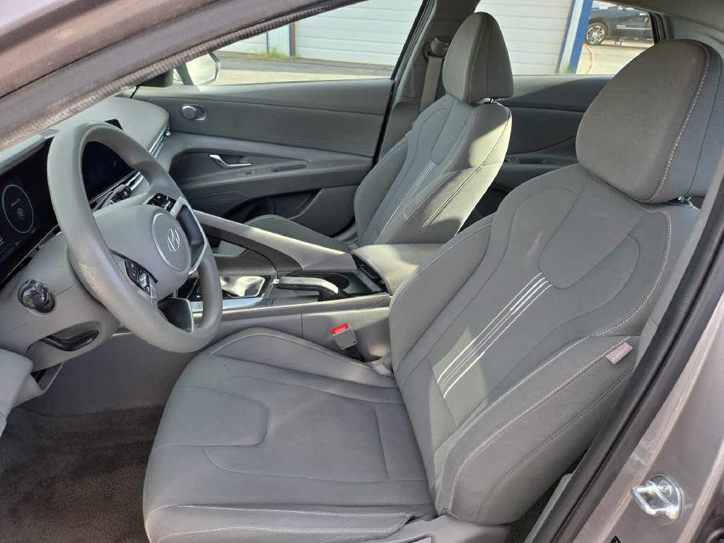 Used 2024 Hyundai Elantra SEL FWD image 16